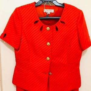 Tahari Skirt Suit